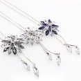 thumbnail image 4 of VISLAND Collier de Femmes Mode Pendentif Flocon de Neige en Strass Long Collier Chaîne Cadeau, 4 of 7