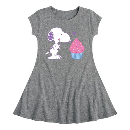 

Peanuts - Snoopy Heart Cupcake - Youth Girls Fit & Flare Dress