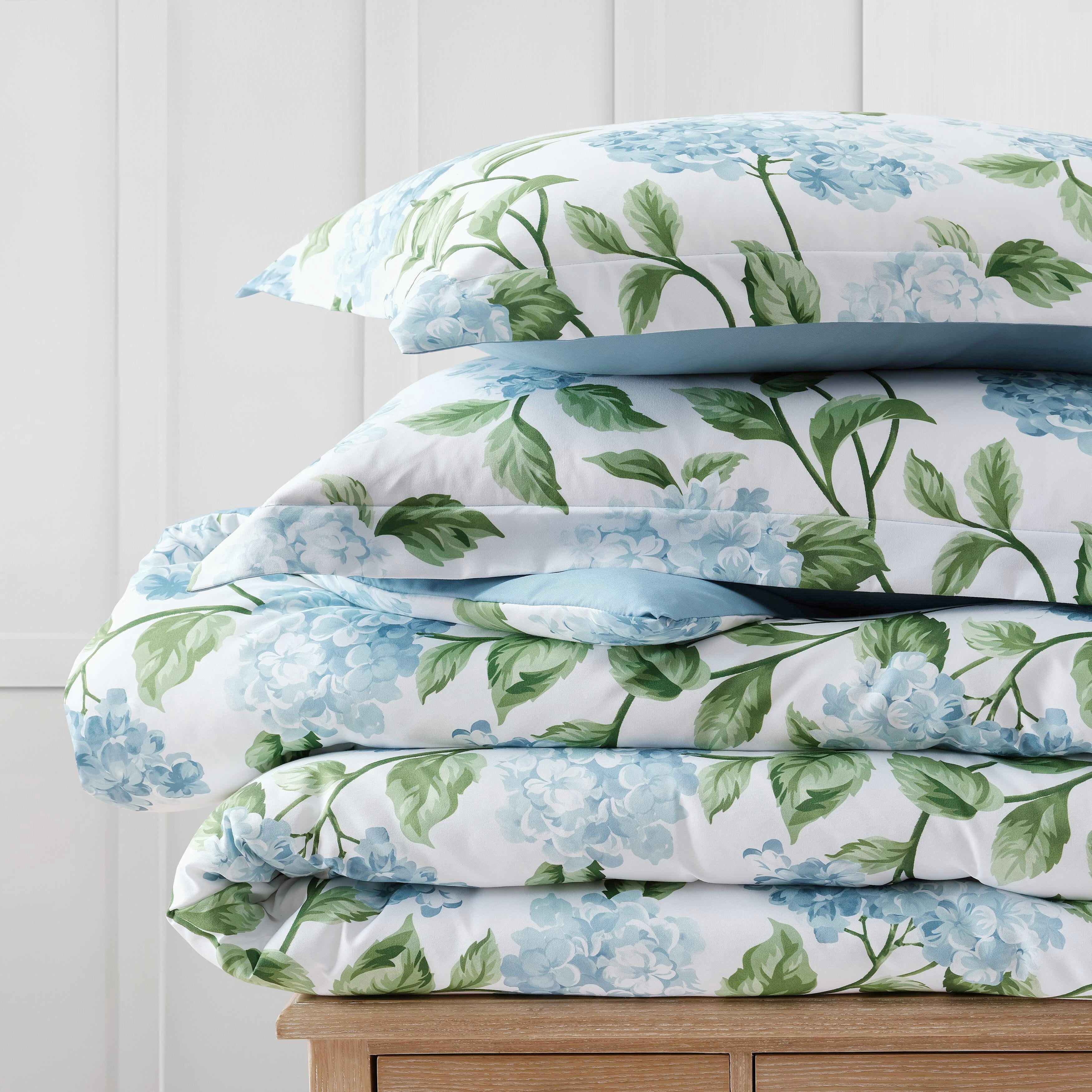 Martha Stewart Everyday Harper Hydrangea Gingham 7-Piece Microfiber King Comforter Set