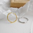 thumbnail image 3 of Anillo apilable de estilo sexy para mujer, sencillo, con superficie irregular minimalista, anillo fino de plata esterlina, 3 of 5