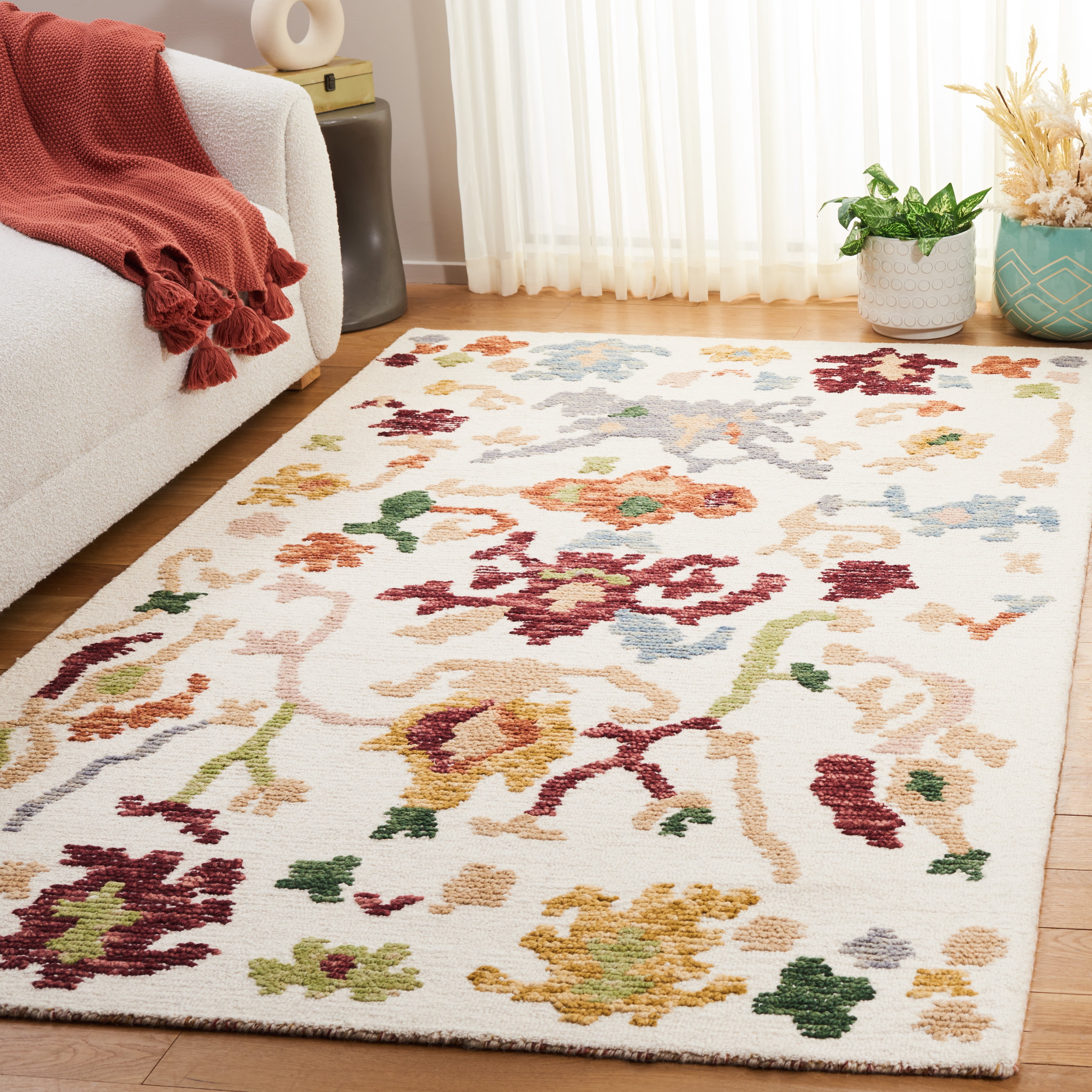 SAFAVIEH Aspen Kyler Floral Area Rug, Ivory/Red, 4' x 6'