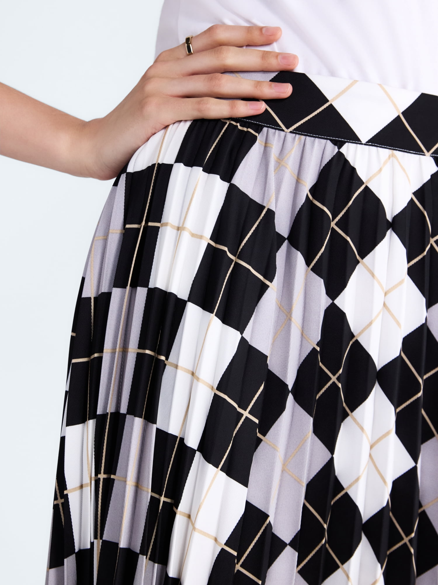 Free Assembly Women's and Women's Plus Sunburst Pleat Argyle Maxi Skirt, Sizes XS-4X