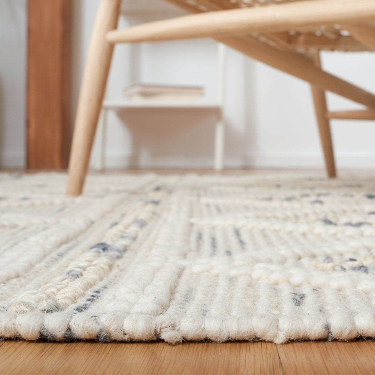 SAFAVIEH Natura Chloe Southwestern Area Rug, Ivory/Grey, 5' x 8'