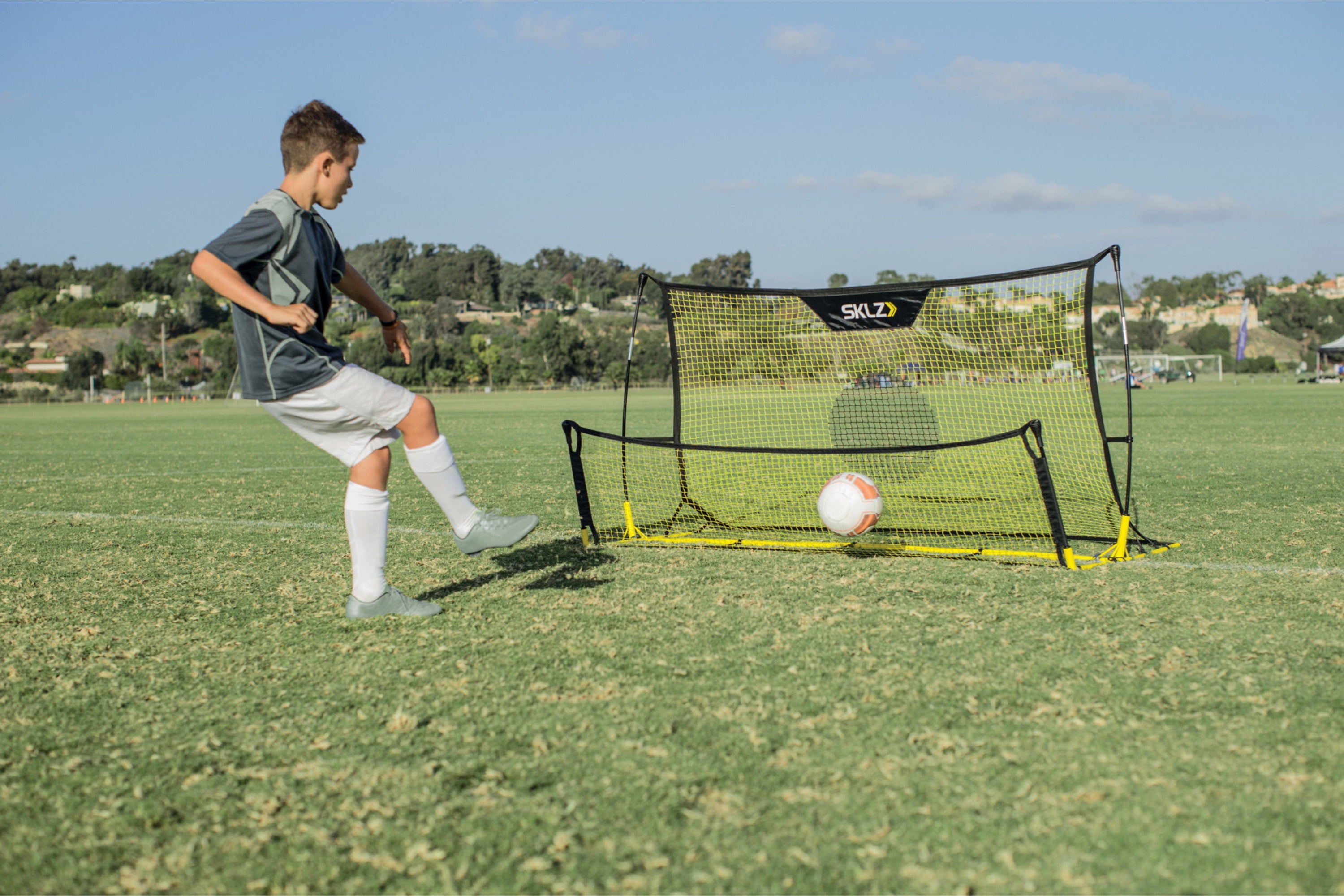 SKLZ Quickster Soccer Goal, Two-Sided Trainer and Rebounder 6' x 4
