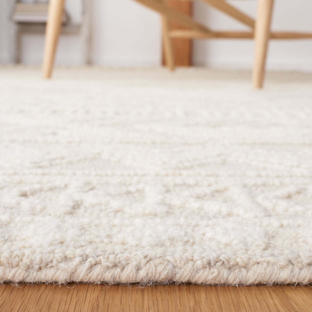 SAFAVIEH Metro Padraic Medallion Area Rug, Light Grey/Ivory, 4' x 6'