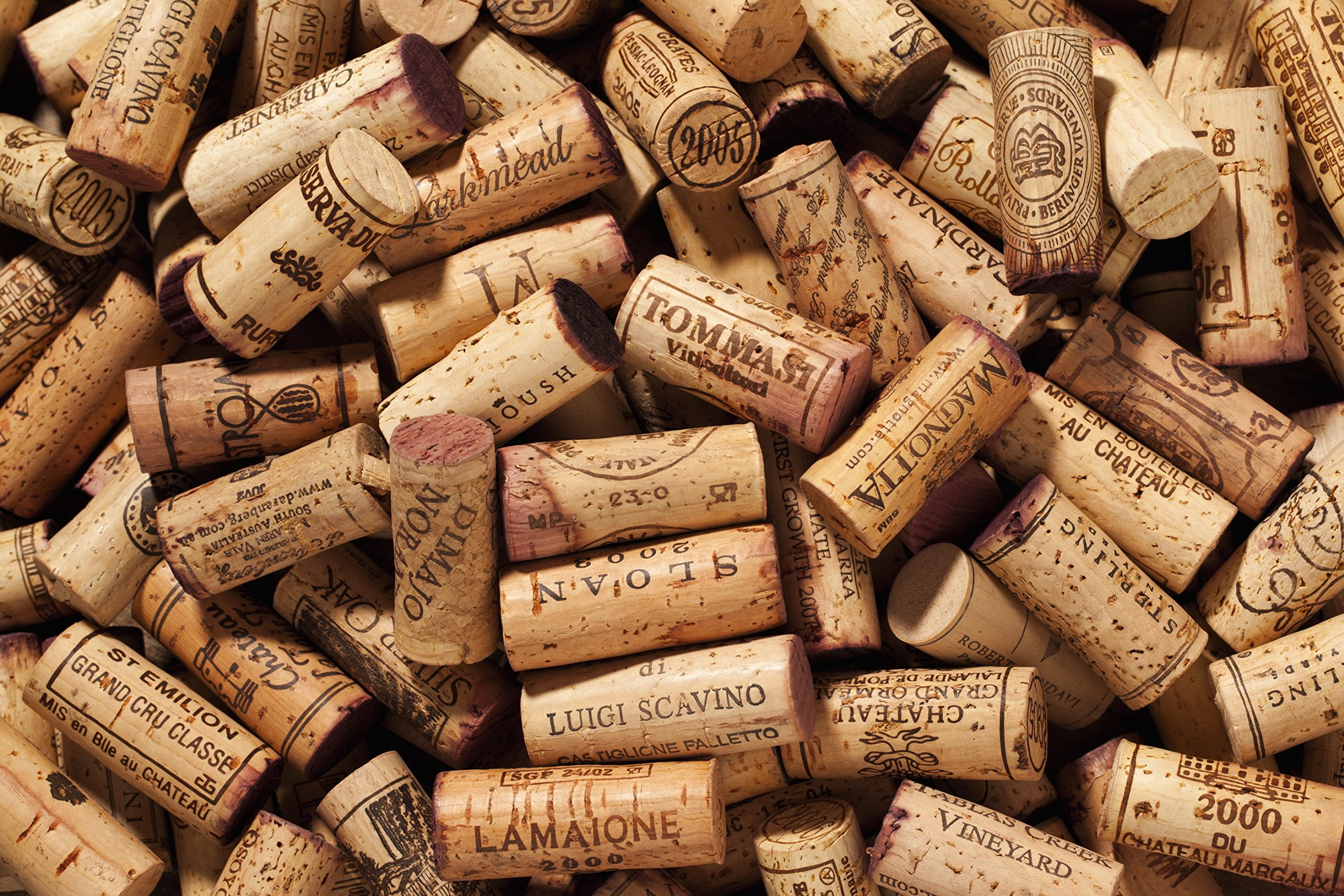 Europe portugal 100 WINE CORKS assorted brands no synthetics  natural real 