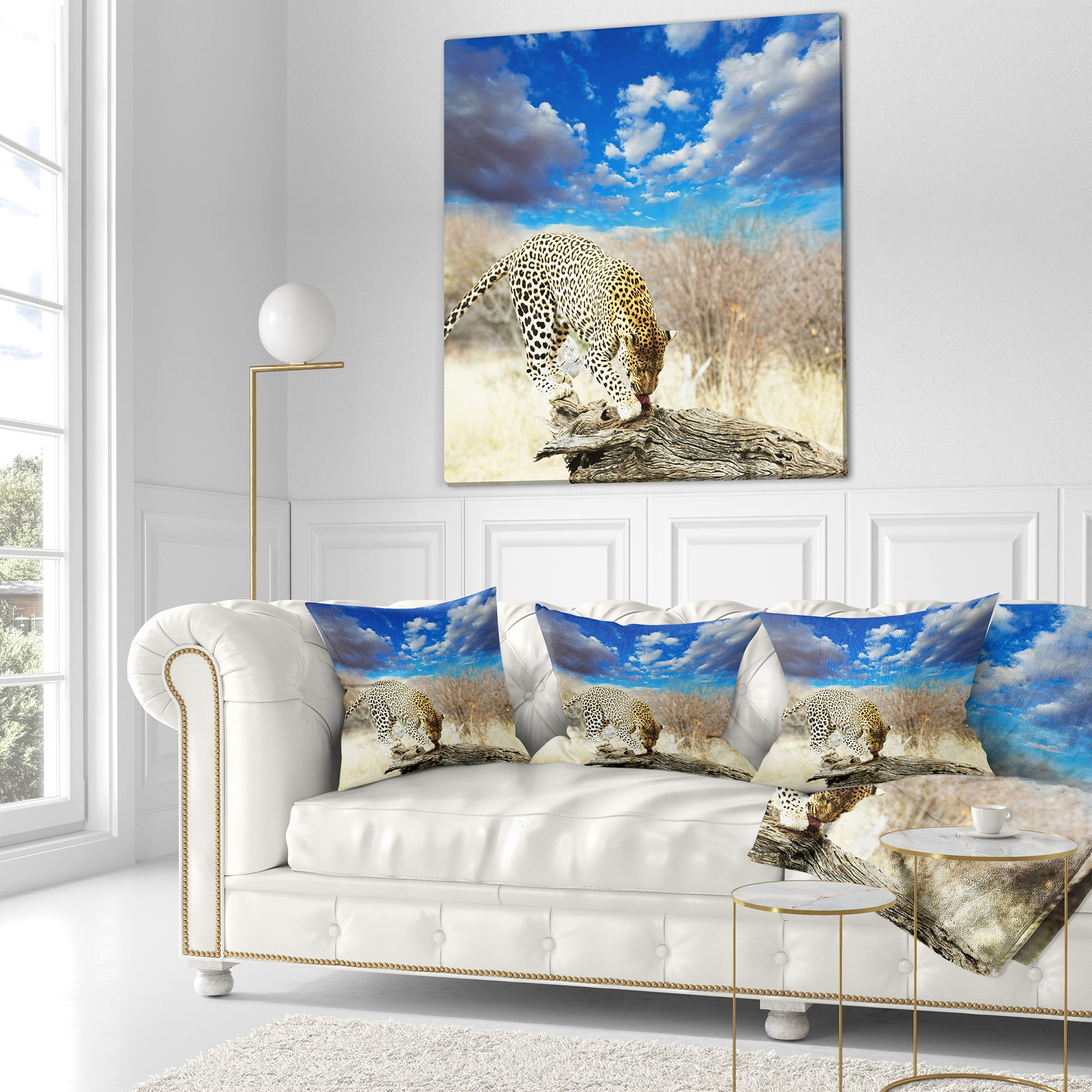 Designart Leopard Feeding on Tree Trunk - African Throw Pillow - 16x16