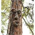thumbnail image 1 of BRILLAR Escultura divertida del arte del patio de la cara del árbol de la resina - decoración del jardín al aire libre, 1 of 5