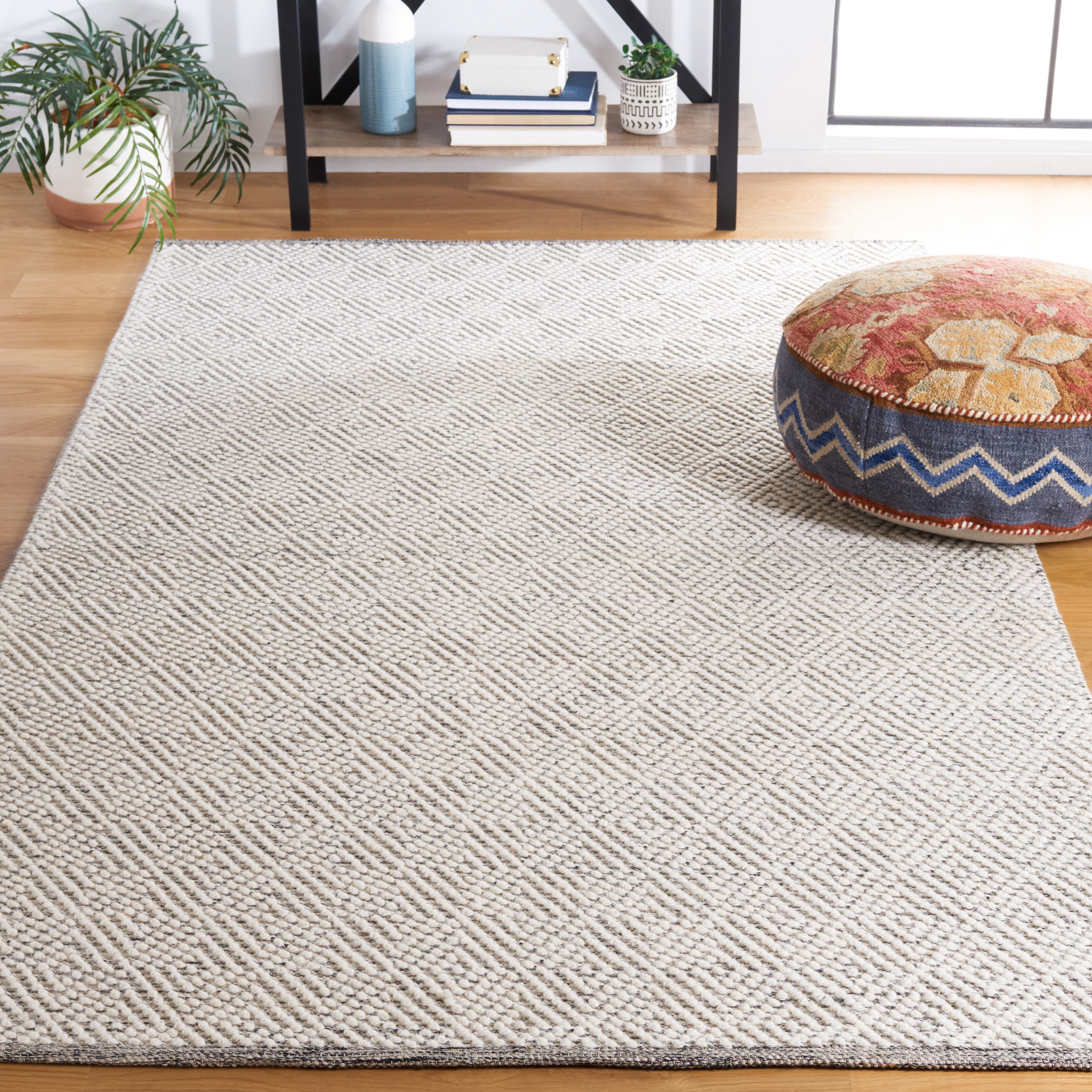 SAFAVIEH Natura Eanna Geometric Area Rug, Ivory/Light Grey, 4' x 4' Square