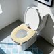 thumbnail image 5 of Funda de cojín gruesa para asiento de inodoro de invierno | Fibra acrílica de punto suave | Almohadilla de inodoro lavable y cálida para el baño | Protector de asiento universal y cómodo para climas, 5 of 6