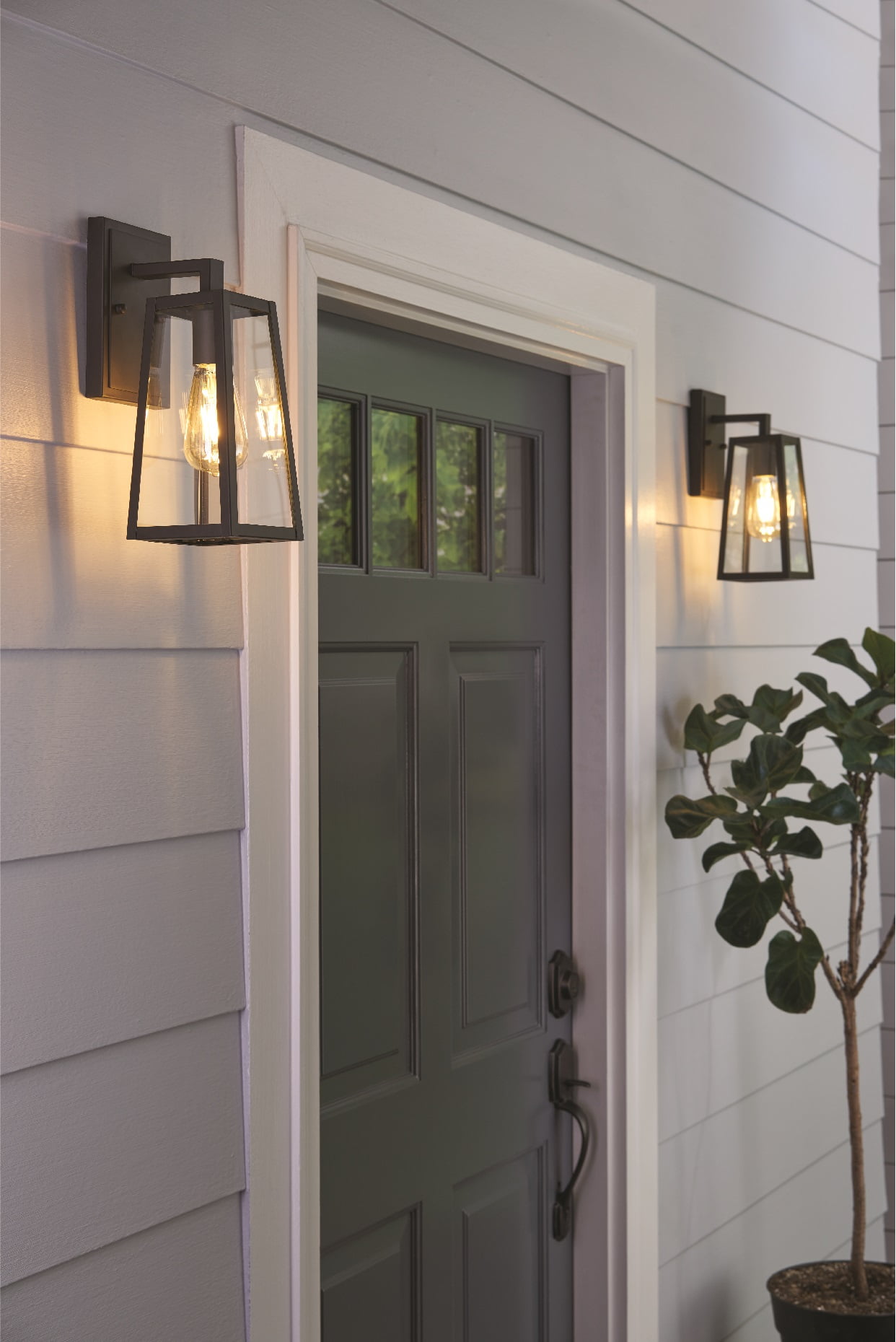 Better Homes & Gardens Outdoor Wall Light Bronze, 1 ST19 Bulb Included