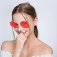 thumbnail image 4 of 1 pieza de anteojos con diseño de concha, gafas de moda, accesorios para fotos, gafas de sol para fiestas (rojo), 4 of 6