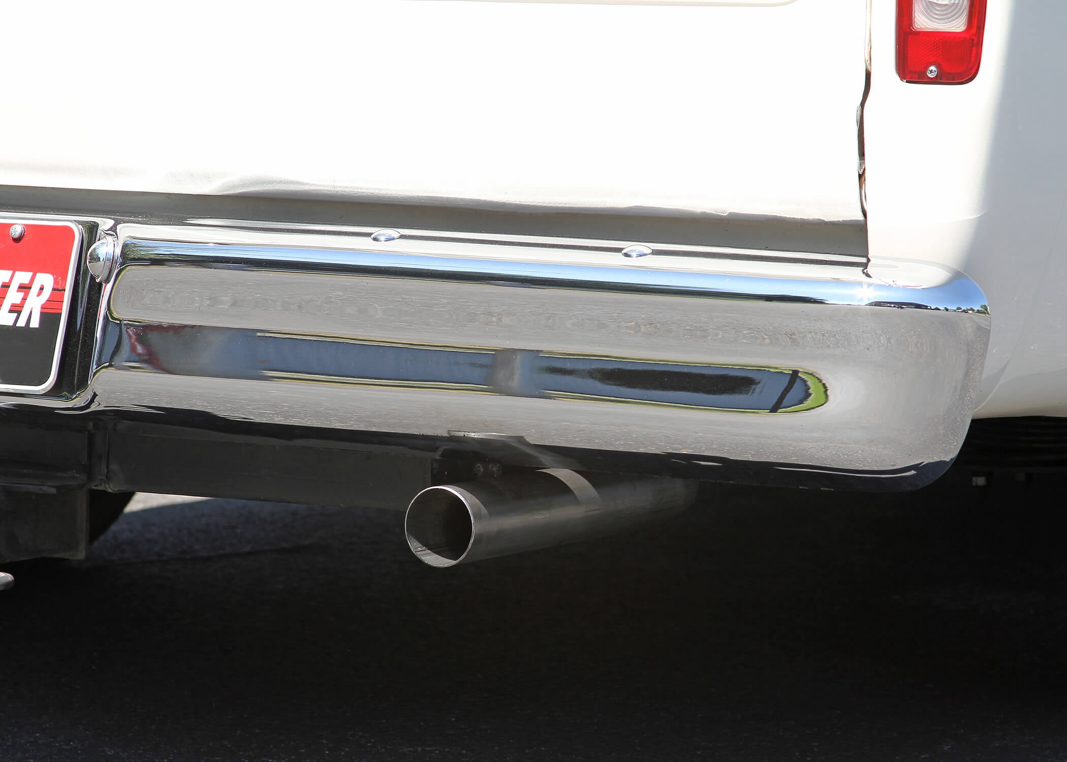 Flowmaster 817938 American Thunder Crossmember-Back Exhaust System 2.5" 409 Stainless Dual Exit