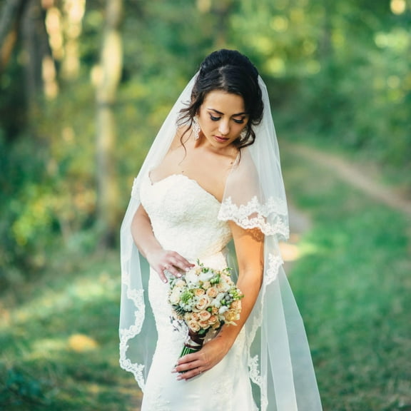 Tineasur Stylish White Bridal Veil for Wedding Ceremony and Engagement Party Decoration