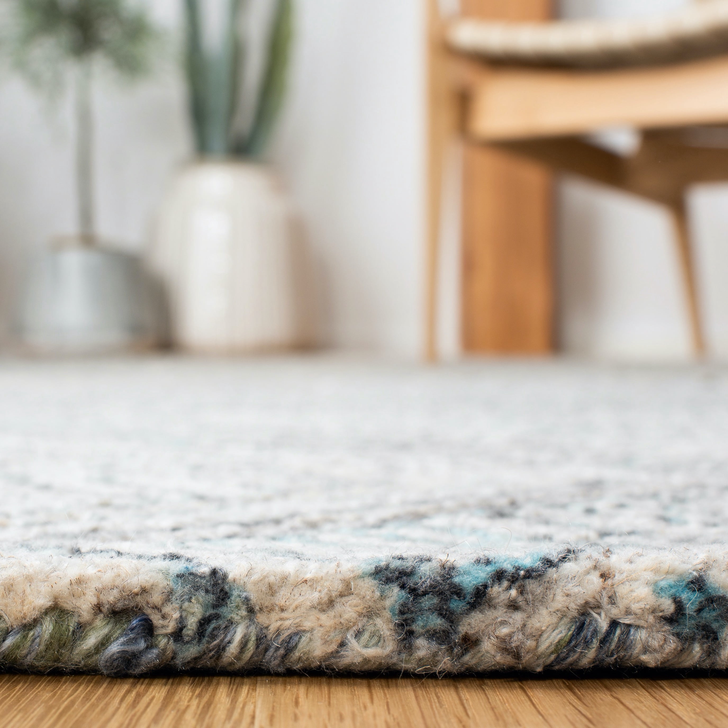 SAFAVIEH Marquee Kirsten Geometric Area Rug, Turquoise/Beige, 8' x 10'