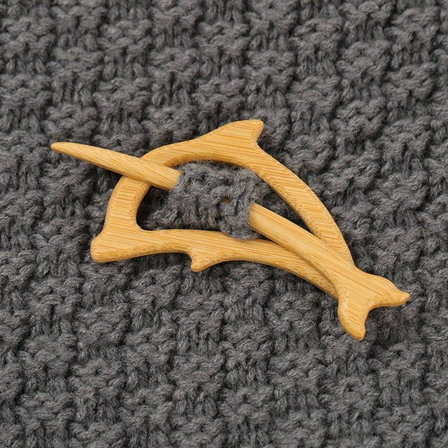 WIFKLSIIPG Wooden Animal Pattern Brooch Cartoon Animal Shape Brooch Lapel Badge Pin Sweater Clip Shawl Pin Scarf Pin(3)