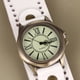 thumbnail image 2 of 1 reloj de piel de vaca auténtica, estilo vintage, romano, estilo informal, de cuarzo, creativo, para mujer (blanco)., 2 of 8