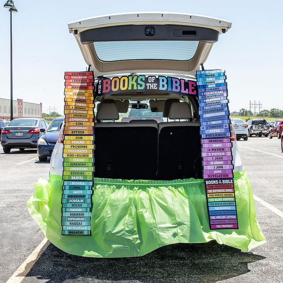 Books of the Bible Trunk-or-Treat Decorating Kit - 2 Pc