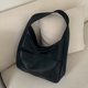 thumbnail image 4 of Bolso de cuero para mujer, bolso de mano Retro de gran capacidad, bolso de moda para Otoño e Invierno, 4 of 7