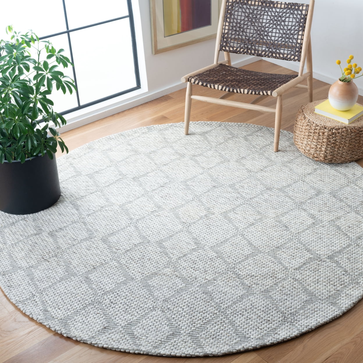 SAFAVIEH Marbella Aria Diamond Area Rug, Beige, 5' x 8'