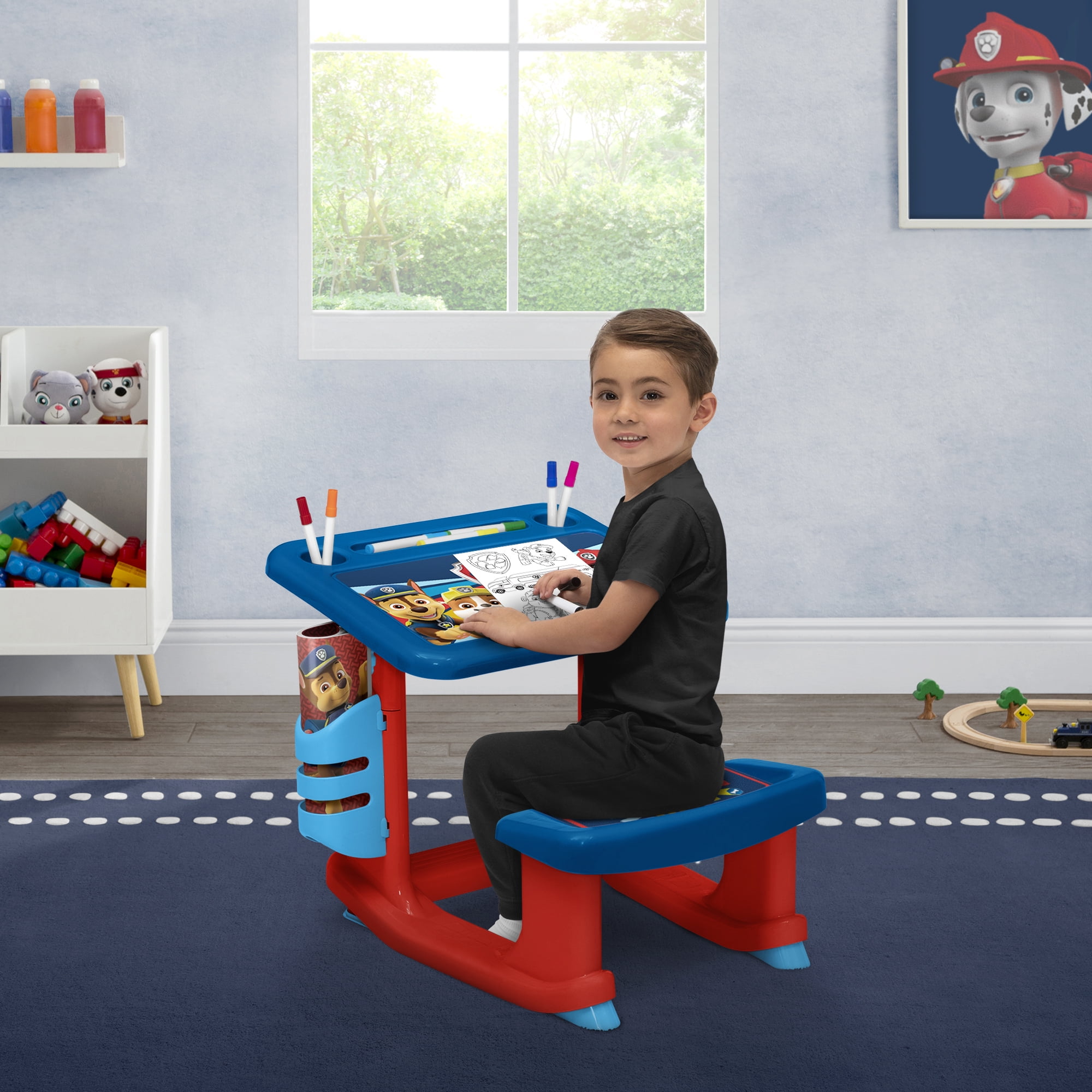 PAW Patrol Draw and Play Desk with Markers and Coloring Pages (10 Count)