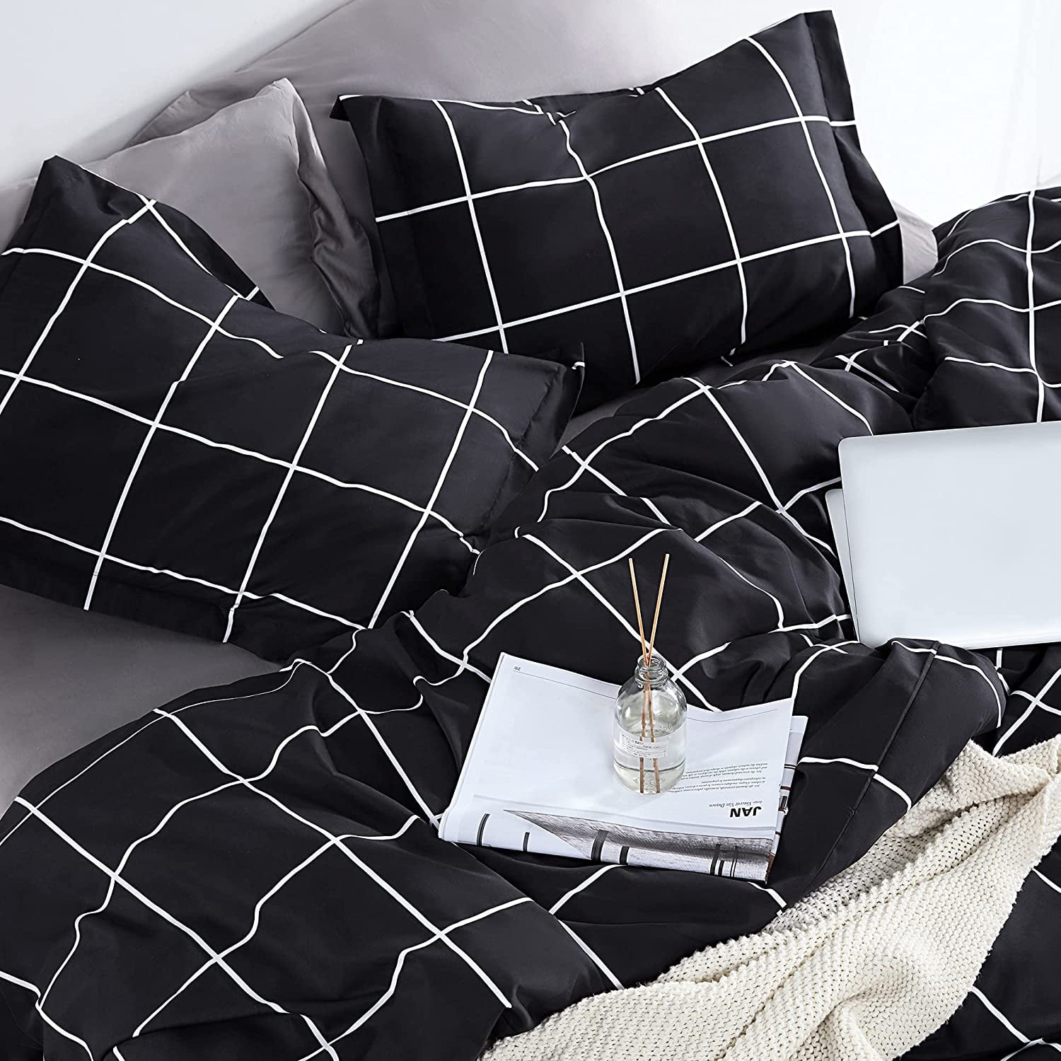 Sleep Zone Floral Duvet Cover Set, Ultra Soft Microfiber Bedding with Designer Print, Wrinkle-Resistant (White Grid Black, 80 x 90 inch, 3 Pieces)