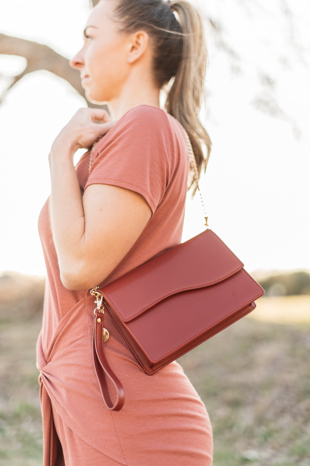 Kardinal Fashions Designer Clutch Purse for Women, Vegan Leather Elegant  Evening Fashion Bag from