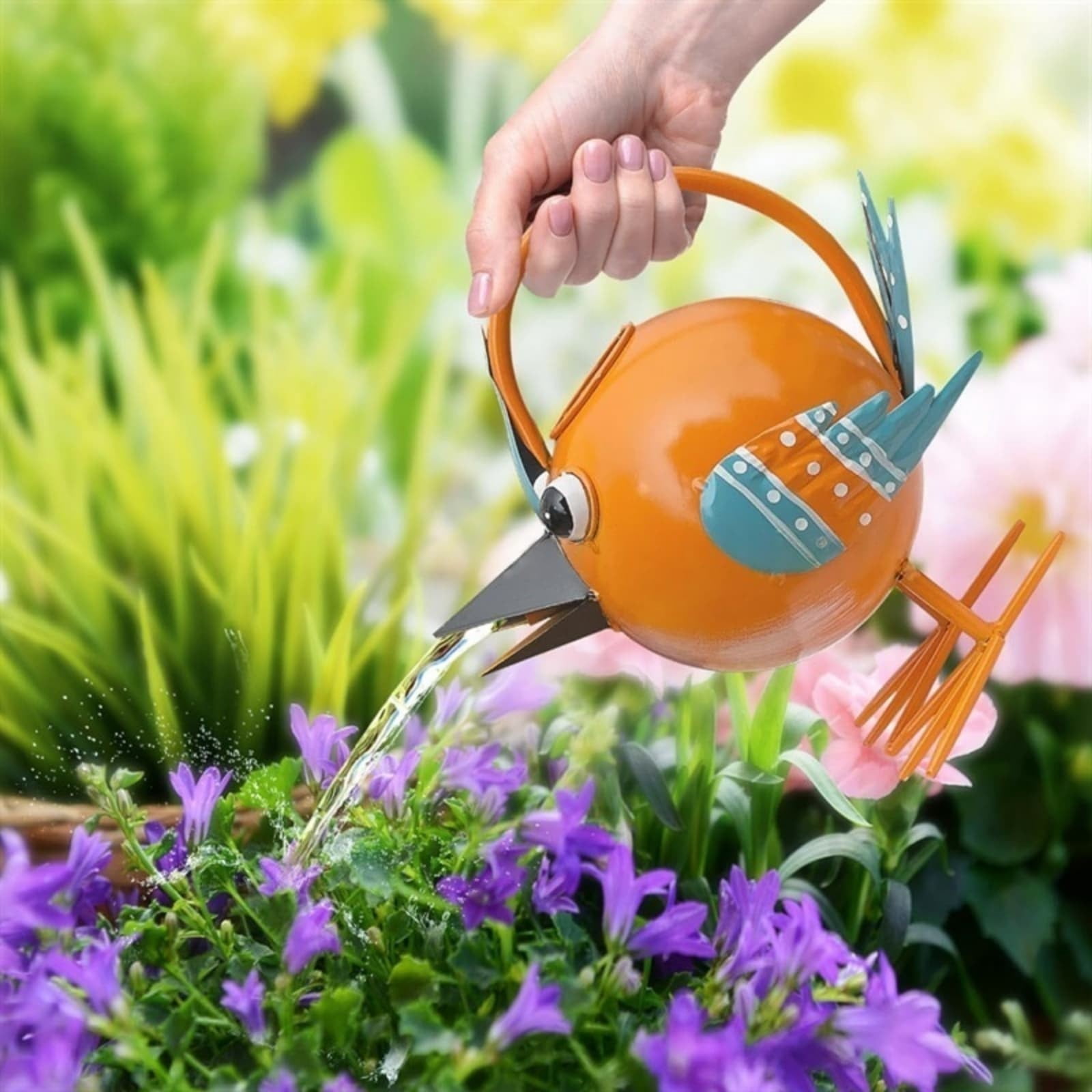 Bird-Shaped Watering Can 0.5 Gallon Metal Chick Decorative Water Can Cute Garden Water Pot with Ergonomic Handle Irrigation Accessories for Indoor and Outdoor Gardening Spring