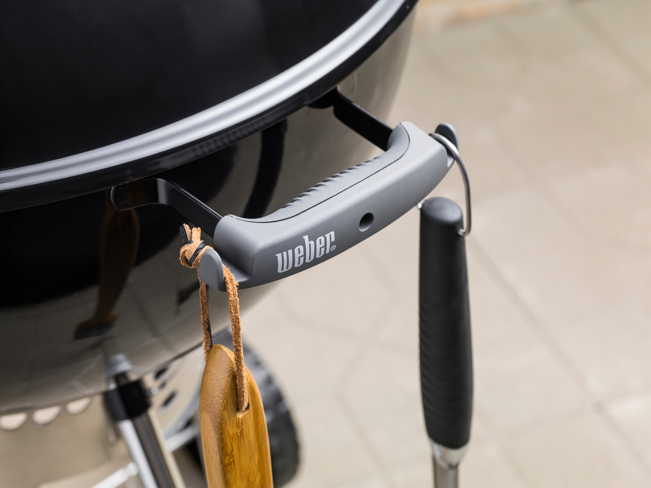 Weber Original Kettle Premium 22" Charcoal Grill photo 6