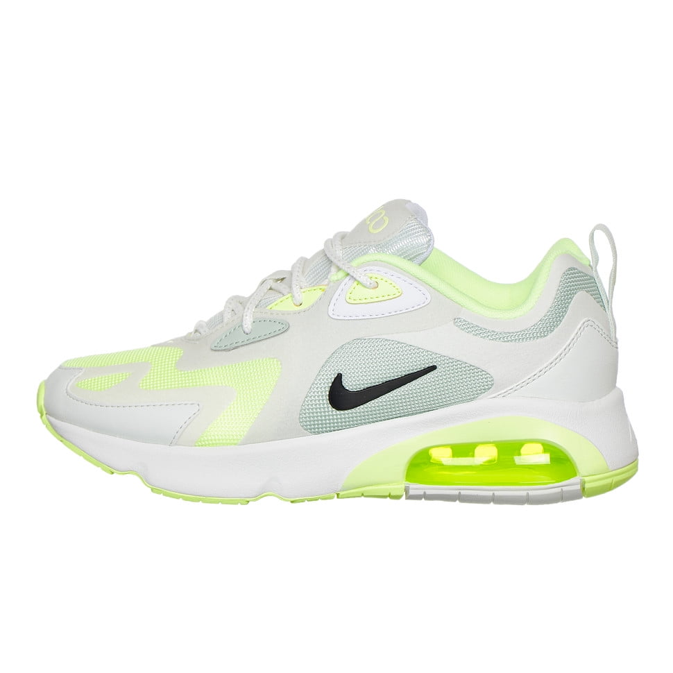 do air max 200 run small