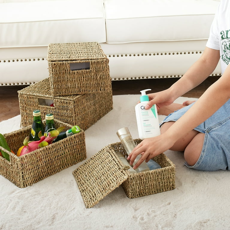 Cabinets with 4 Seagrass Baskets