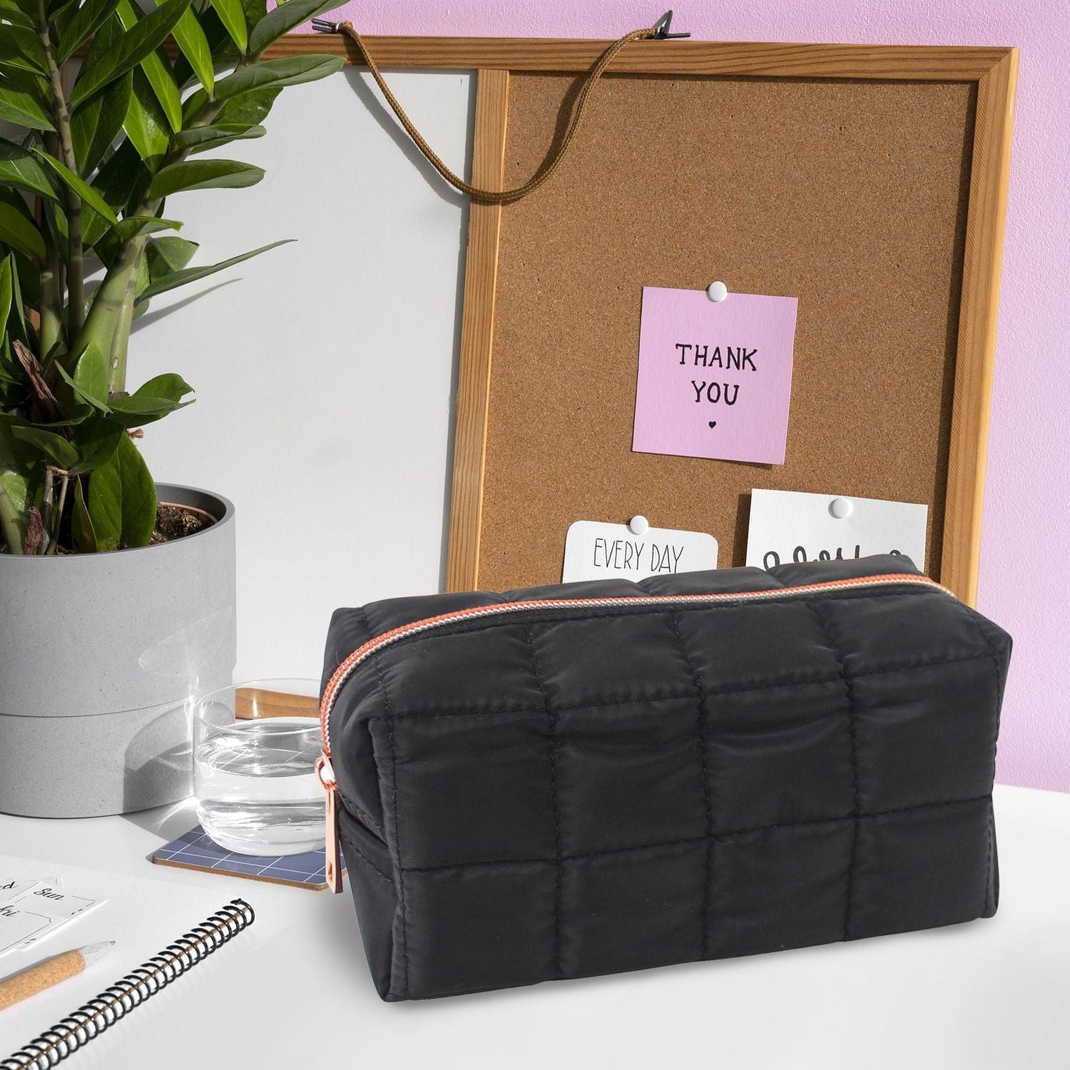 Pen + Gear Trousse à Crayons Matelassée – Polyester Noir Lisse avec Fermeture Éclair Métallique Or Rose