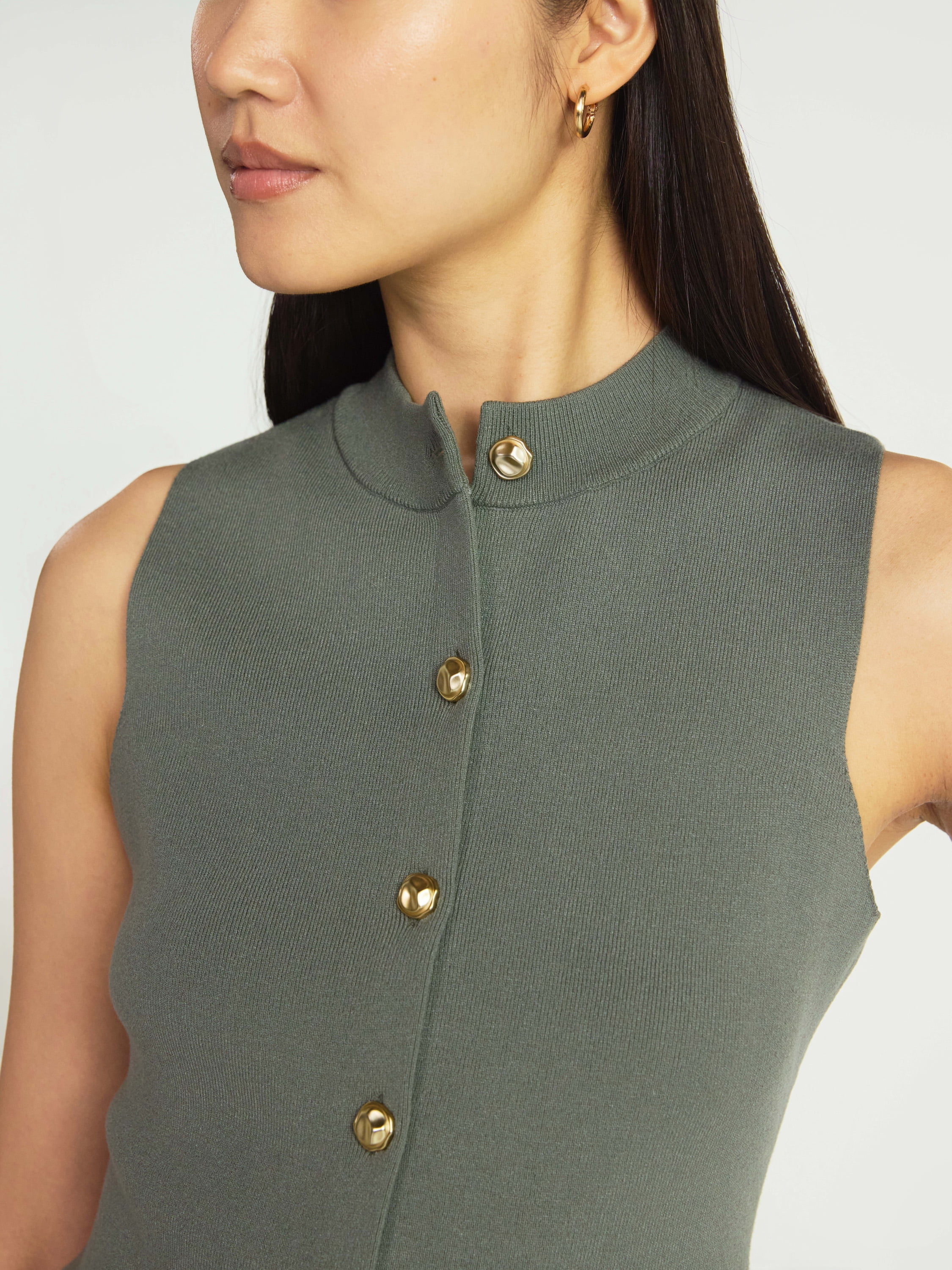 Scoop Women's and Women’s Plus Mockneck Sweater Vest with Gold Tone Buttons, Midweight, Sizes XS-4X