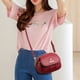 thumbnail image 3 of Bolso de hombro para mujer FLhrweasw Retro PU Shell Messenger múltiples capas rojo, 3 of 5