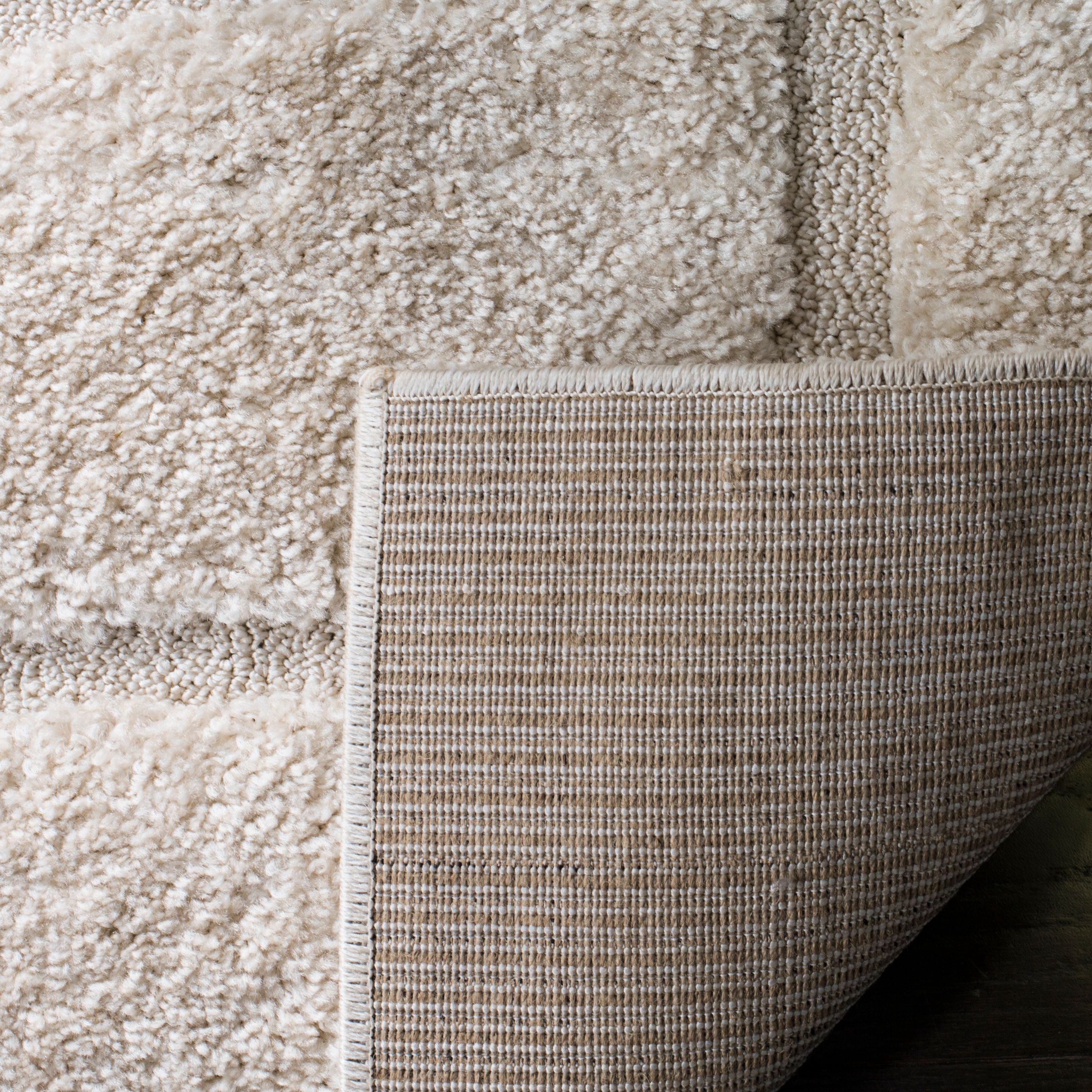 SAFAVIEH Memphis Alden Brick Layout Shag Area Rug, Cream/Beige, 5'1" x 7'6"