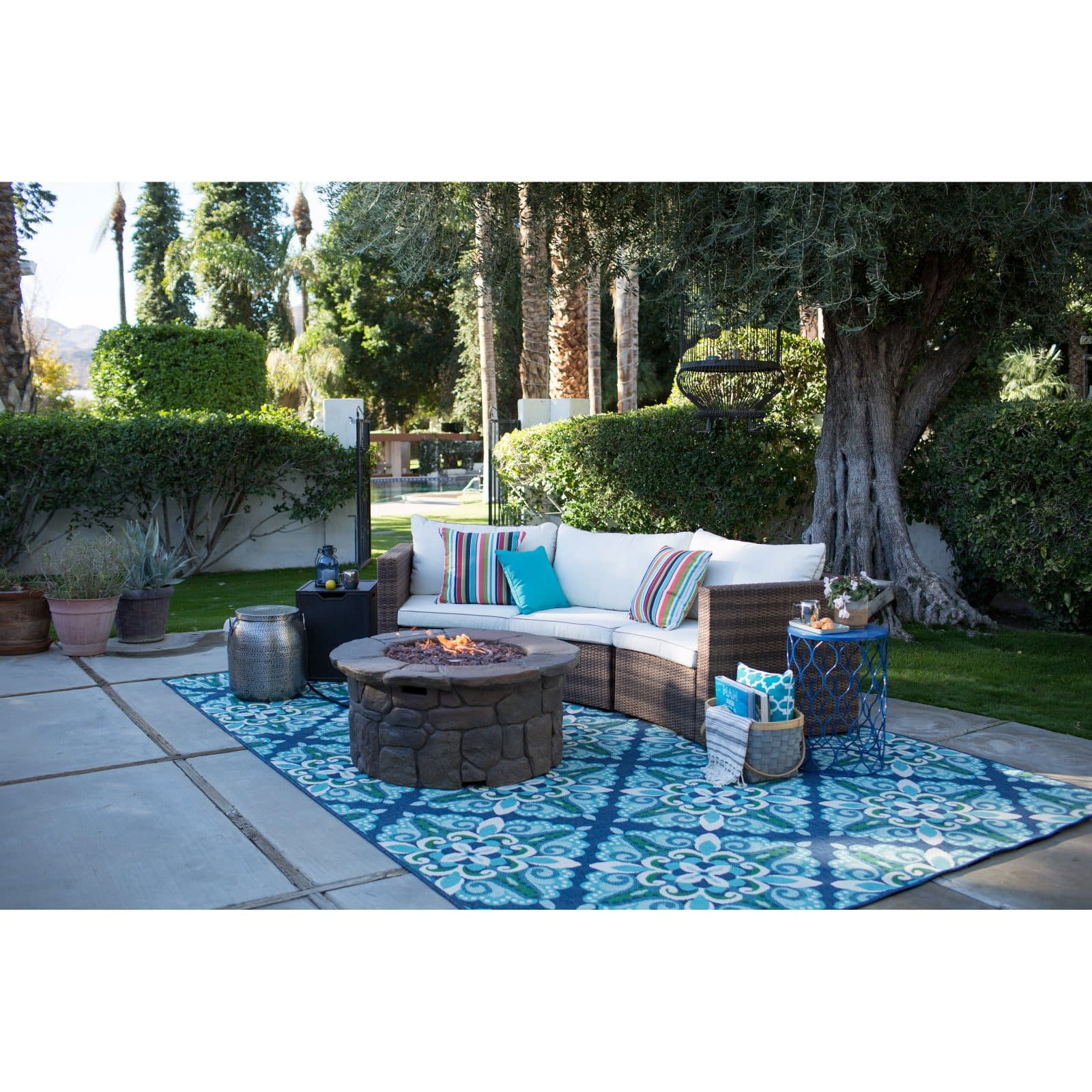 Avalon Home Mackay Floral Tile Indoor/Outdoor Area Rug