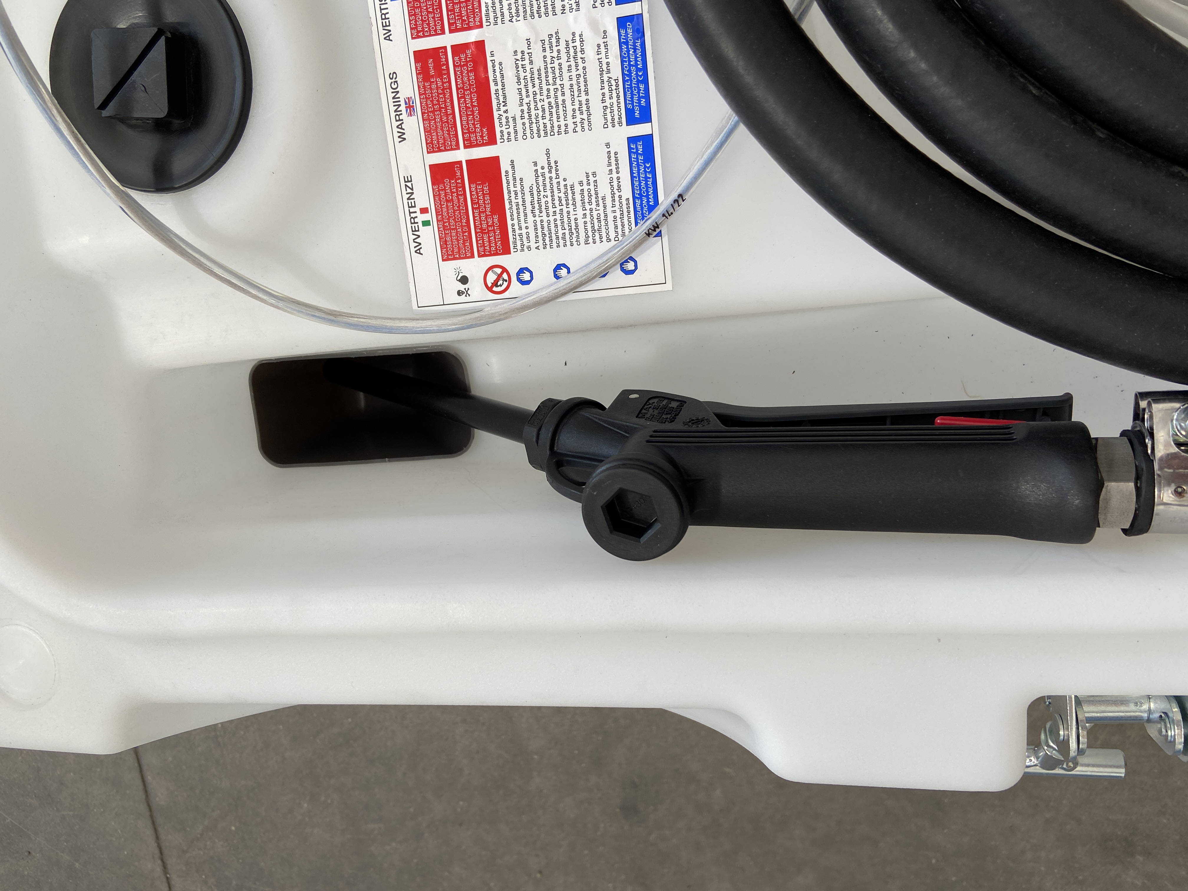 Low Profile DEF Tank With Pump AM-TANK 40 DEF Portable Tank | Low ...