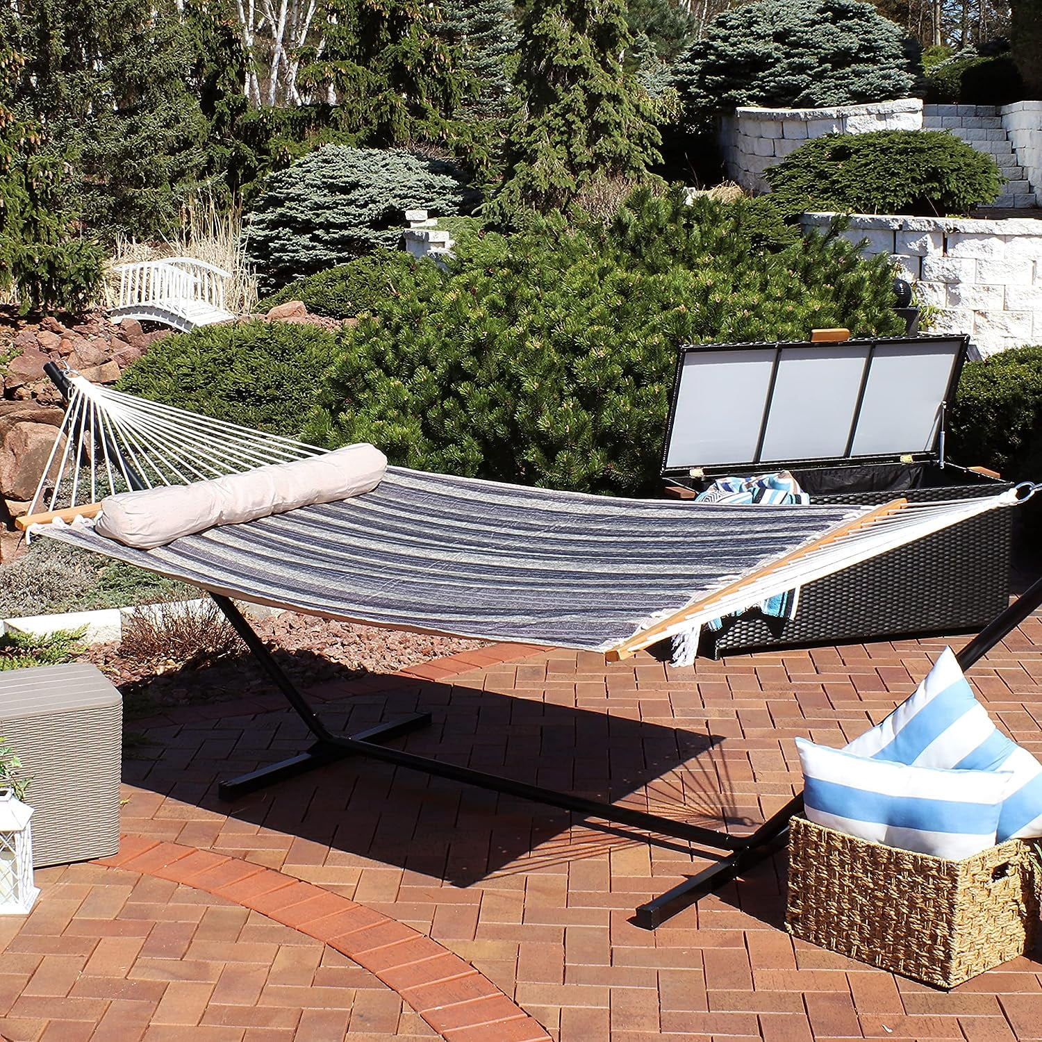 Quilted 2-Person Outdoor Hammock with Spreader Bars, 450 LBS Heavy-Duty Hammock