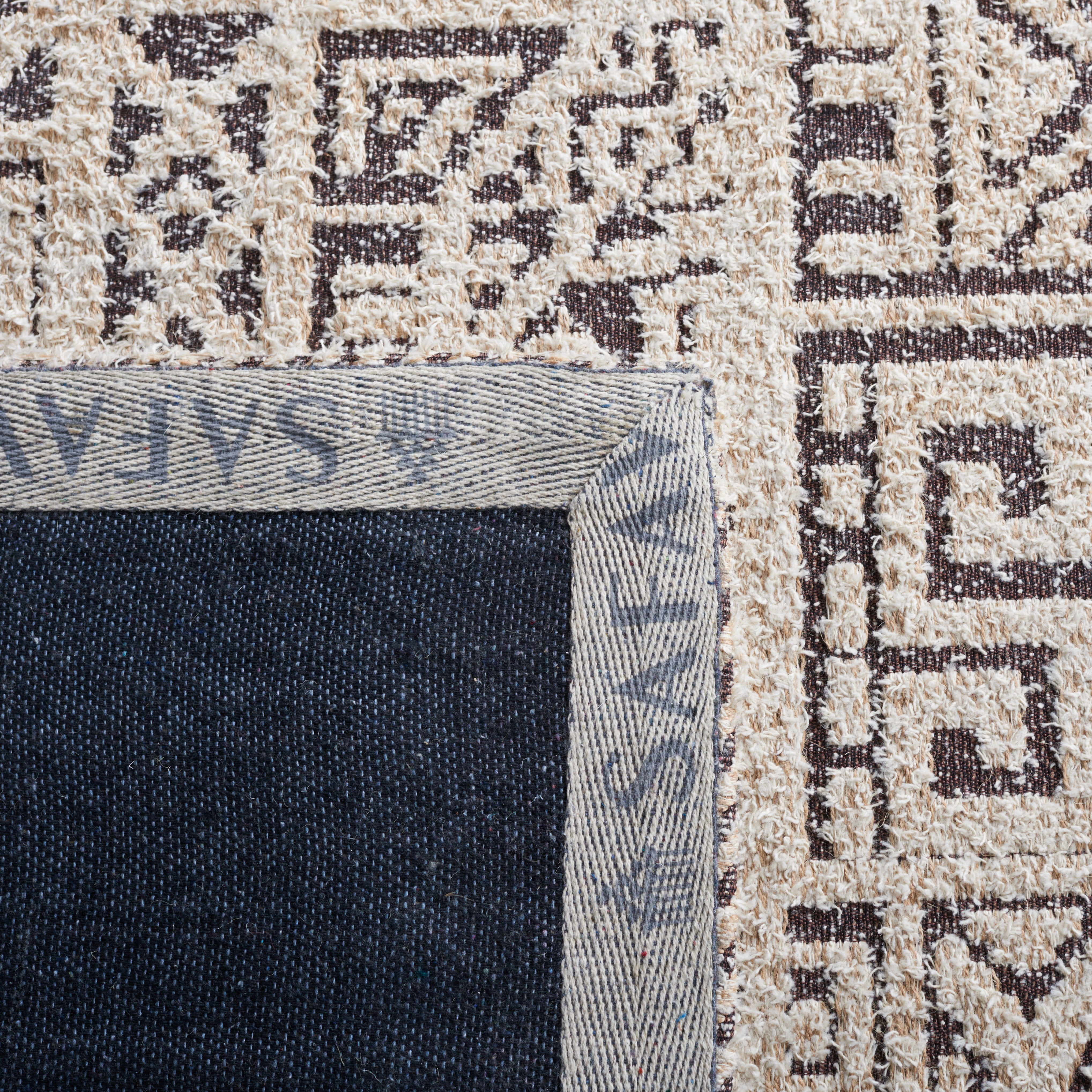 SAFAVIEH Classic Vintage Maria Geometric Area Rug, Natural/Ivory, 6' x 9'