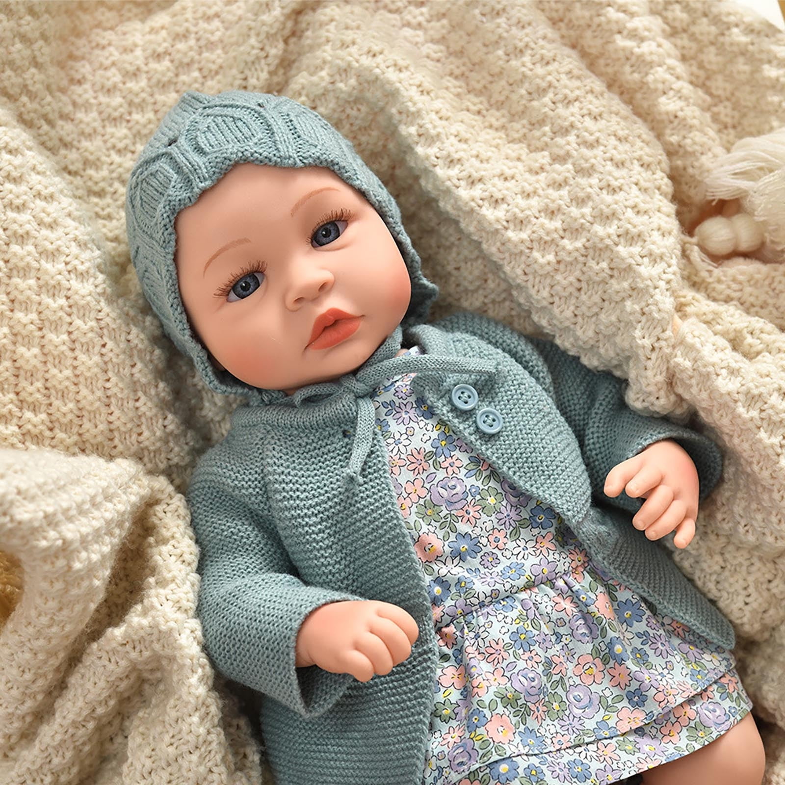 Tarmeek Reborn Baby Doll with Clothes for 18 Month+ Toddlers, 17.7Inch Realistic Vinyl Doll Simulation Doll Toys for 3 4 5 Year Old Girls and Boys, Birthday Christmas Gifts for Kids