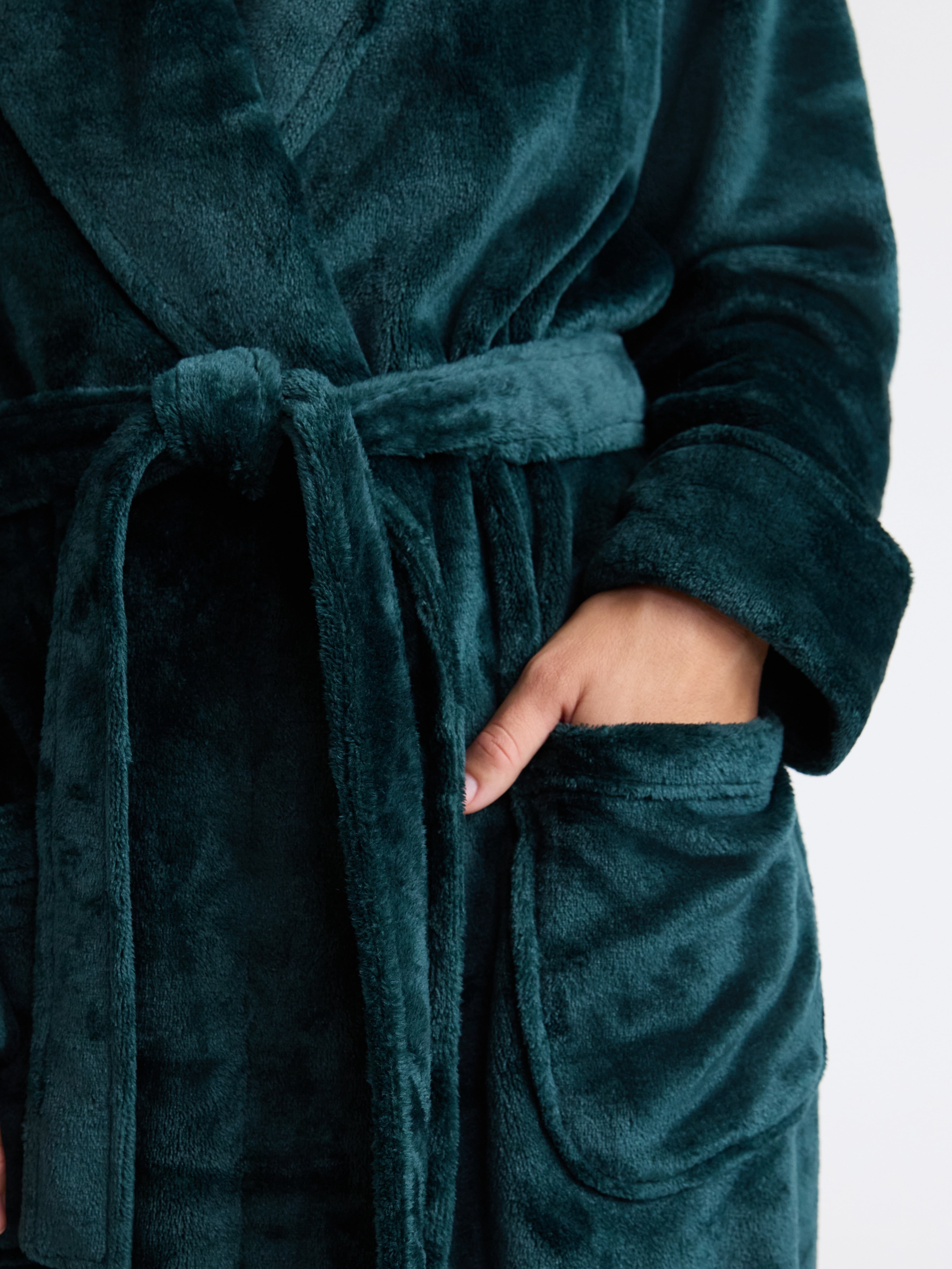 Joyspun Women's Plush Robe, Sizes S-3X