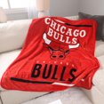 thumbnail image 2 of Couverture jetée des Bulls de Chicago de la NBA 50 x 60 pouces, 2 of 6