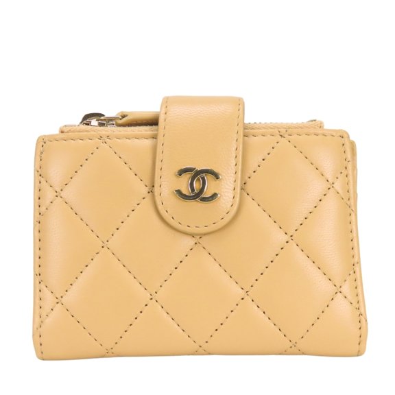 Pre-Owned Chanel Matelass Compact Wallet, Lambskin, Beige, Gold Hardware, Women's Wallet/Coin...