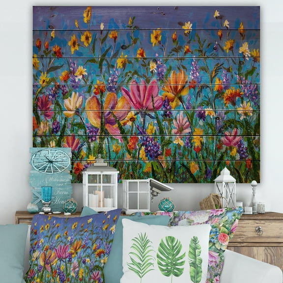 Designart 'Wildflowers and Daisies In Summer Garden Field I' Traditional Print on Natural Pine Wood
