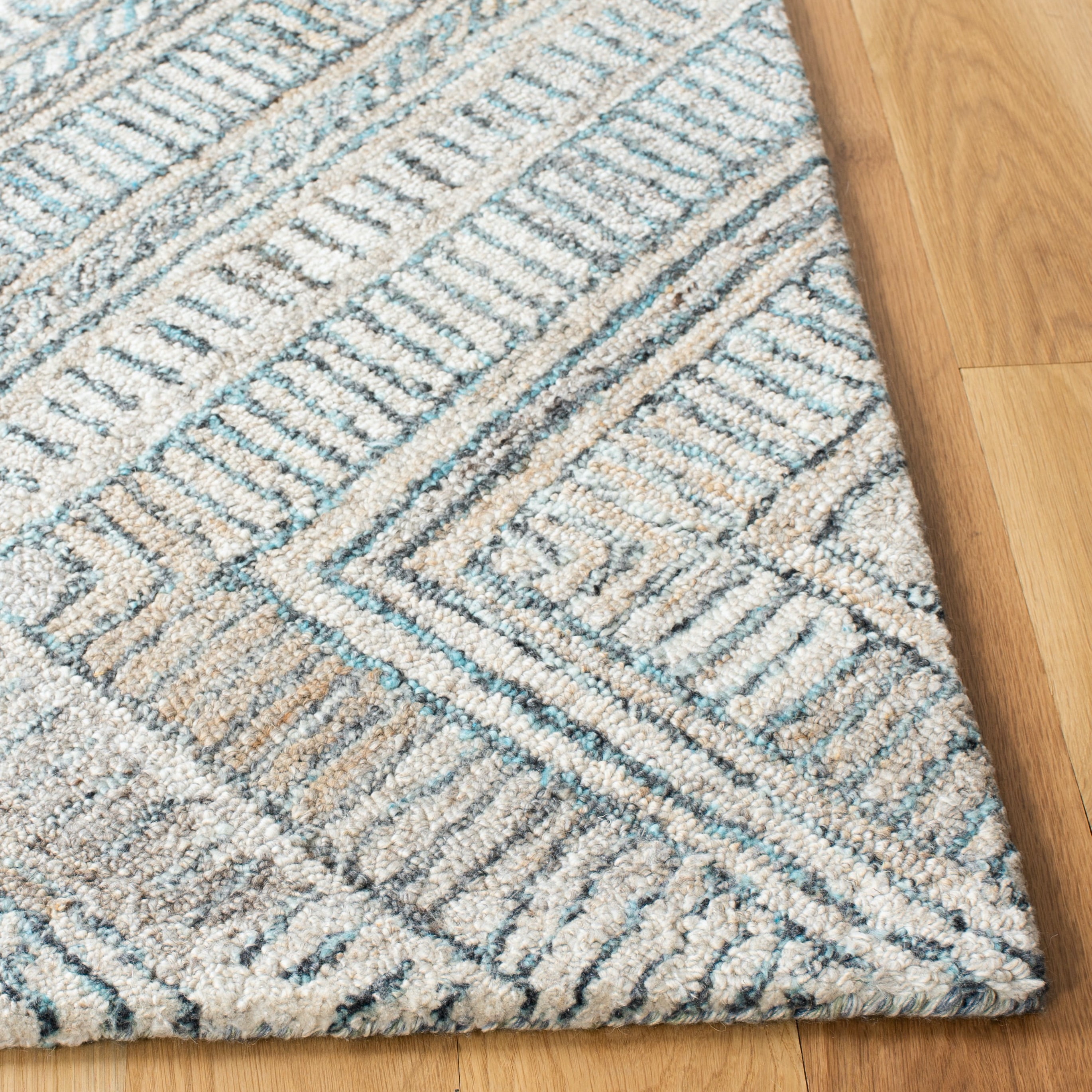 SAFAVIEH Marquee Kirsten Geometric Area Rug, Turquoise/Beige, 8' x 10'