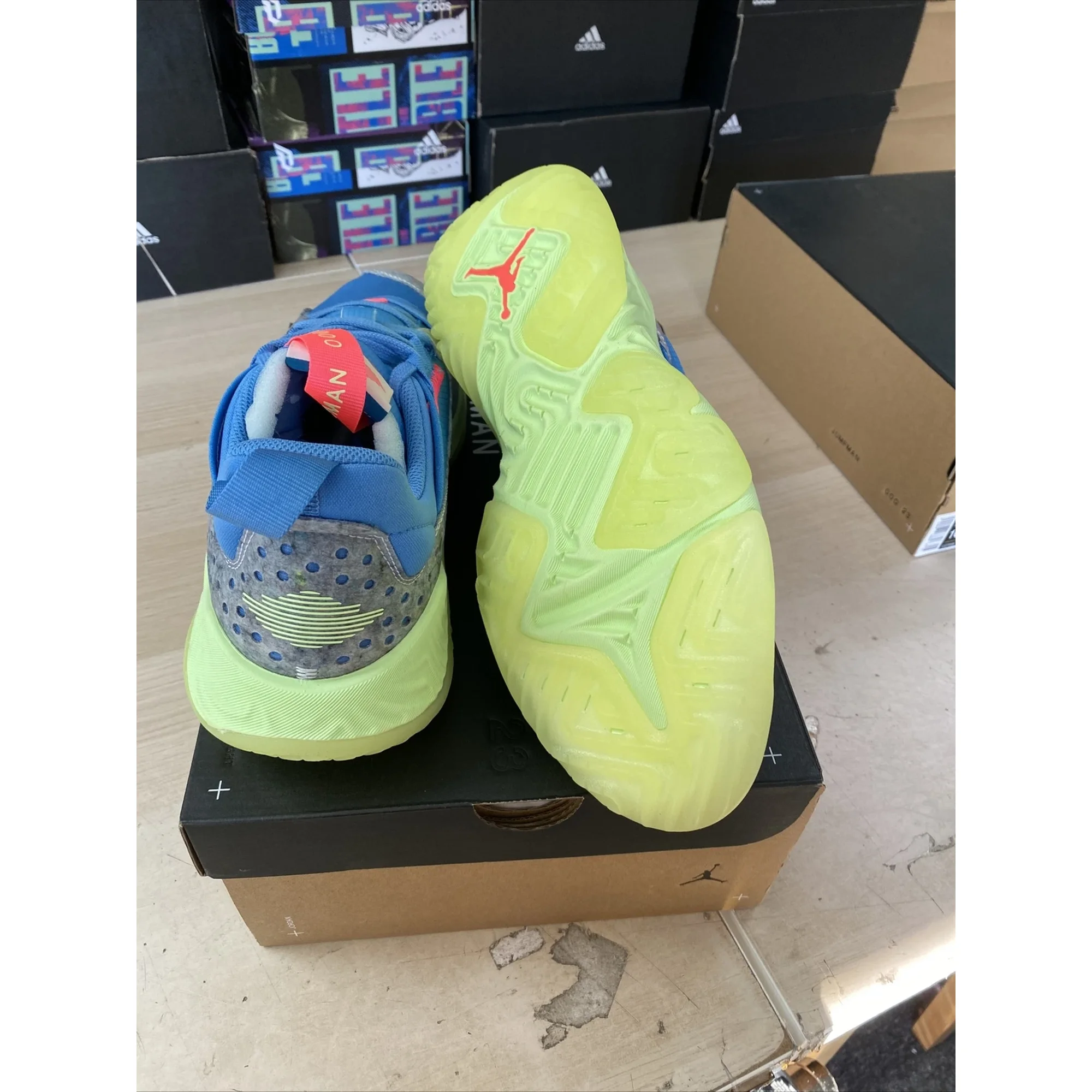 Air Jordan Delta CZ7898 400 Blue Beyond/Barely Volt New  display picture 1