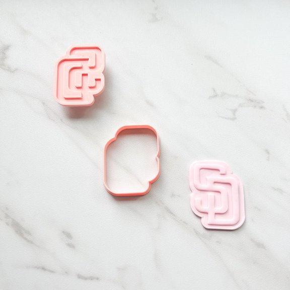 BLUEY LOGO CUTTER/EMBOSSER BY CREATIVE HEART LAB