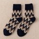 thumbnail image 1 of Calcetines de rizo de lana en zigzag para hombre, nuevos calcetines de invierno de moda que combinan con todo, gruesos y cálidos para hombre, 1 of 6