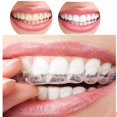 thumbnail image 2 of 4 bandejas bucales para blanqueamiento dental/lejía en gel, protector de goma termoformado, 11 Feliz Sencillez, 2 of 4