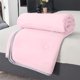 thumbnail image 4 of Edredón de verano suave y lavable – Manta transpirable para clima cálido, ropa de cama de poliéster agradable para la piel con estampado de hojas, lavable a máquina., 4 of 6